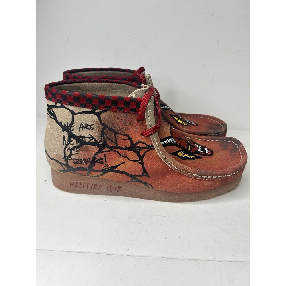Clarks Wallabee EVO x Stranger Things Hellfire Club Men’s Size 10 Dark Sand Red